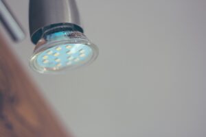 Żarówki Warszawa centrum. Nowe technologie w świecie żarówek. LED temperatura barwowa